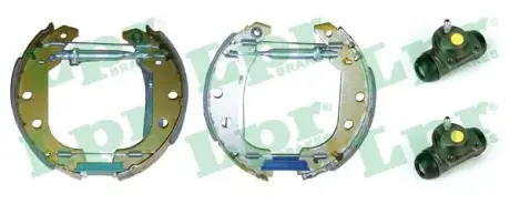Комплект тормозных колодок LPR OEK459