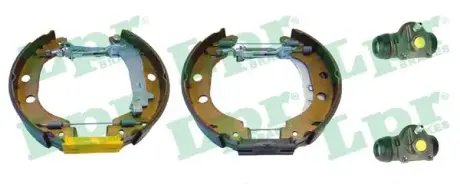 Комплект тормозных колодок LPR OEK494