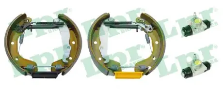 Комплект тормозных колодок LPR OEK527