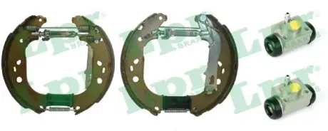 Комплект тормозных колодок LPR OEK623