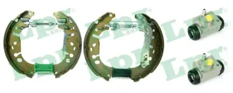 Комплект тормозных колодок LPR OEK626