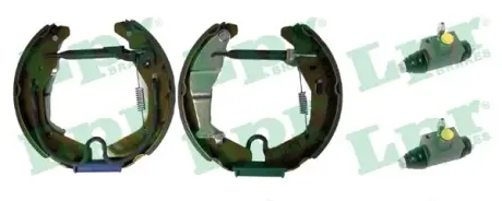 Комплект тормозных колодок LPR OEK627