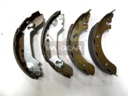 Комплект тормозных колодок MAXGEAR 190283