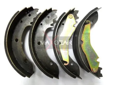 Комплект тормозных колодок MAXGEAR 190303