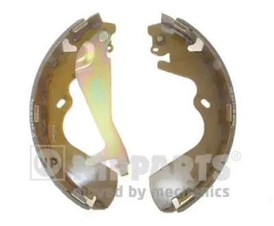 Комплект тормозных колодок NIPPARTS J3500527