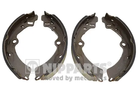 Комплект тормозных колодок NIPPARTS J3508006