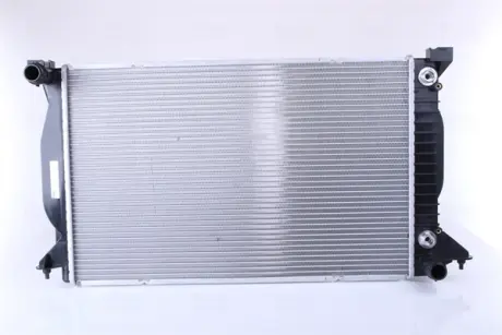 Радіатор охолодження двигуна NISSENS 60303A