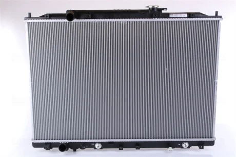 Радіатор охолодження двигуна NISSENS 606853