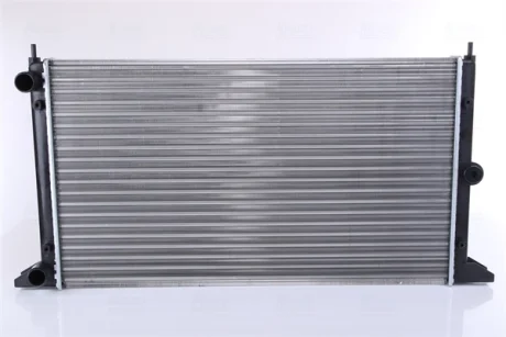 Радіатор охолодження двигуна NISSENS 67305
