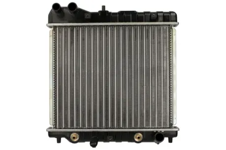 Радіатор охолодження двигуна NISSENS 68111
