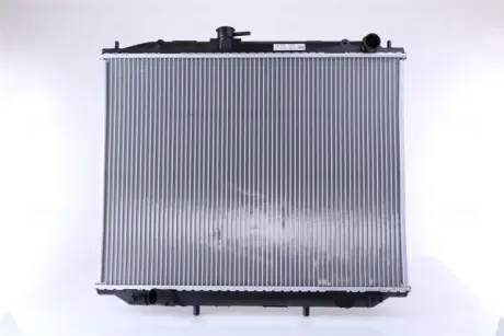 Радіатор охолодження двигуна First Fit NISSENS 68706A