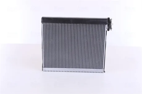 Випарник кондиціонера NISSENS 92341
