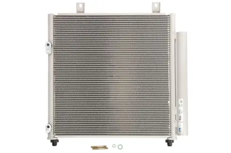 MITSUBISHI Радіатор кондиціонера (конденсатор) MIRAGE 1.0, 1.2 12- NISSENS 940447