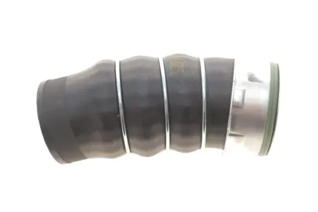 Патрубок інтеркулера (нижній/R) BMW 3 (E90/E91) 2.0d 04-12 (M47/N47) NRF 166114
