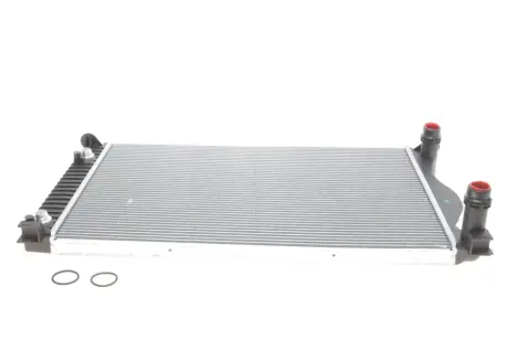 Радіатор охолодження двигуна (AT) AUDI A6 2.0/2.0D 07.04-08.11 NRF 58234