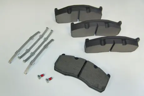 Комплект тормозных колодок, дисковый тормоз PE 08633400A