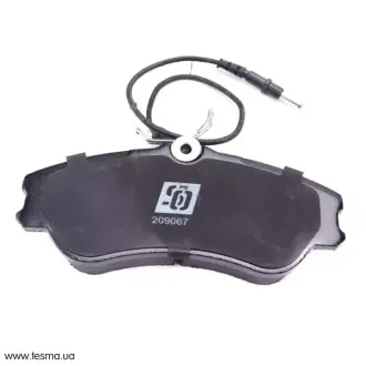 Колодки гальмівні (передні) Citroen Berlingo/Peugeot Partner 96- (Lucas) (з датчиками) SOLGY 209067