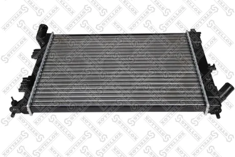 Радіатор охолодження двигуна (M/T) STELLOX 1026631SX