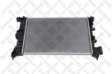 Радіатор охолодження двигуна (A/T) STELLOX 1026847SX
