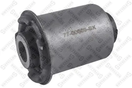 Сайлентблок переднього важеля STELLOX 7700509SX