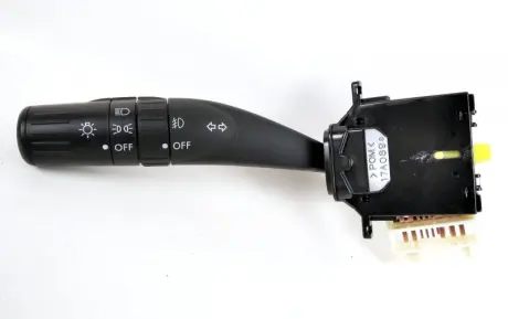 Запчастина SUBARU 83114AG031