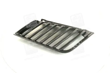 Решітка радіатора пра. MIT L 200 05- TEMPEST 0360352912
