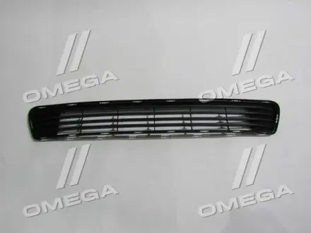 Решітка бампера пер. середня TOY CAMRY 11-14 USA TEMPEST 0494771910