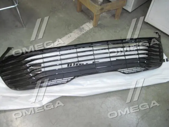 Решетка бампера пер. TOY CAMRY 17- TEMPEST 0494844910 (фото 1)