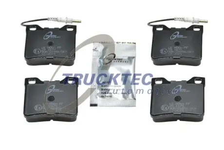 Комплект тормозных колодок, дисковый тормоз TRUCKTEC 0235145