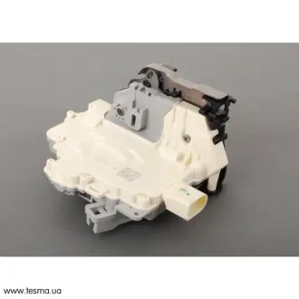 Запчастина VAG 8K0839015A