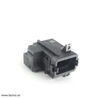 Запчастина VAG 8K0909131D