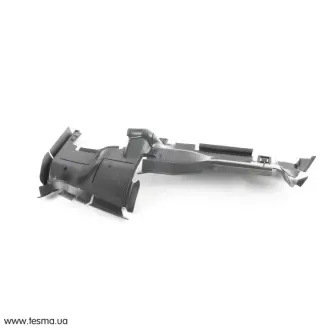 Повітровід радіатора лів. VAG 8W0121283AR