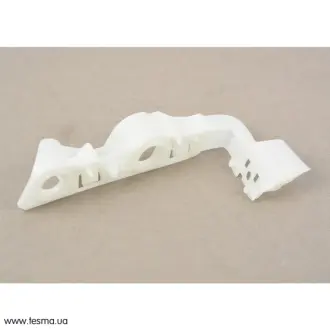 Кріплення праве бампера пере VAG 8W0807284