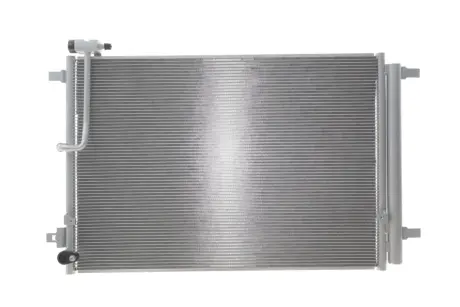 Радіатор кондиціонера Audi A8 2.0-6.3 09-18 VALEO 822633