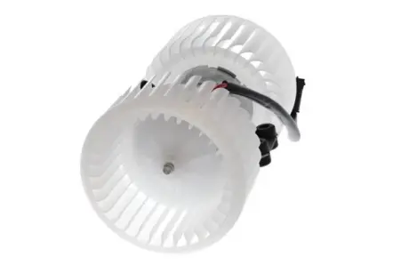 Моторчик пічки BMW X5 (E53) 01-06 (M57/M54)/5 (E39) 95-04 (M47/M52/M54//M57) VALEO 884569